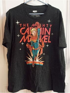 2/$10 Marvel Captain Marvel Graphic Tee - Black with Red & Teal Print XL